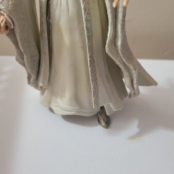 2001 Lord of the Rings Saruman Action Figure - Picture 4 of 6